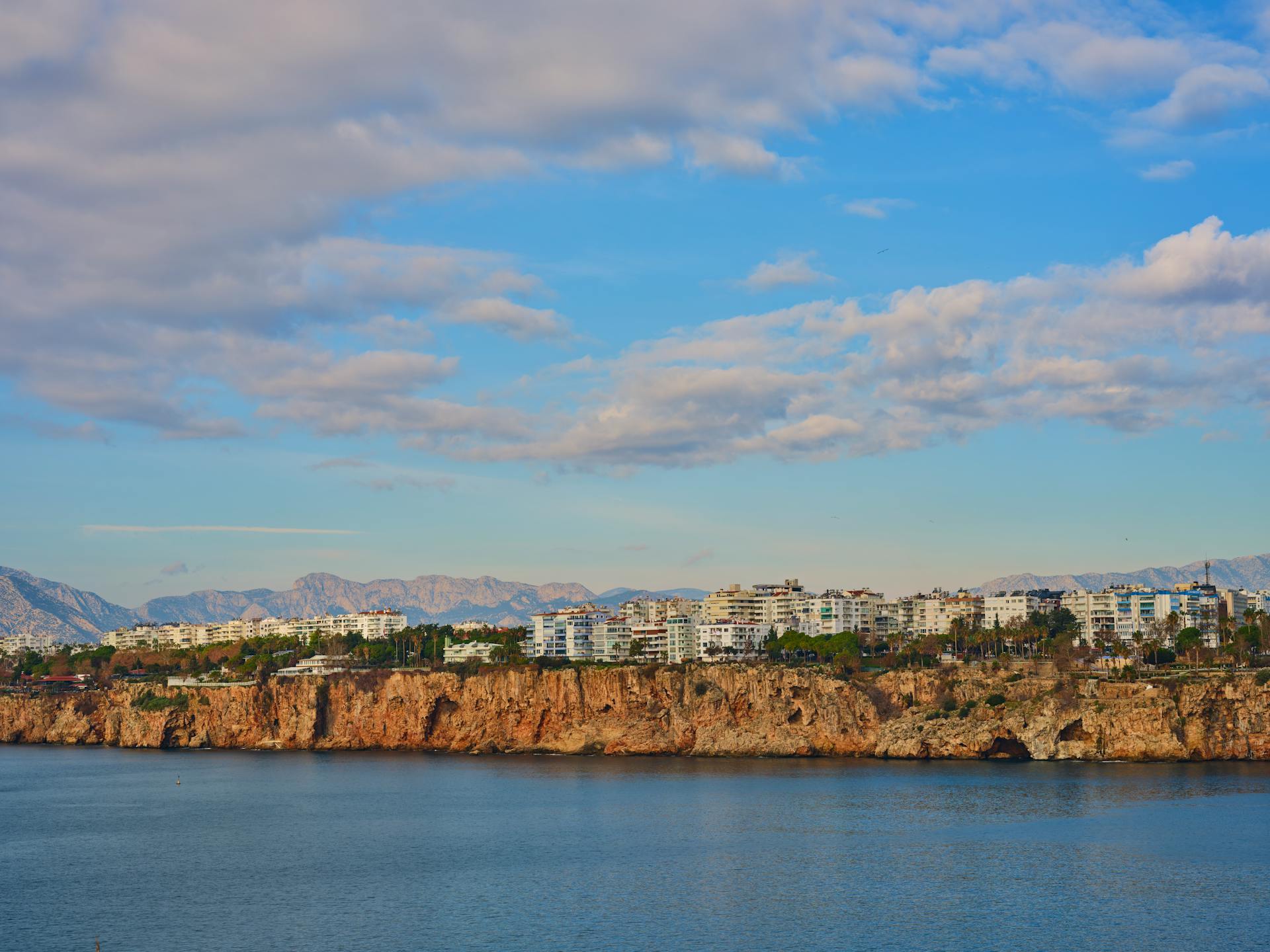 Antalya, Turkey — the Mediterranean coastal city with turquoise waters where well-equipped dental implant clinics offer Ministry of Health-accredited treatment at 70% less than UK prices